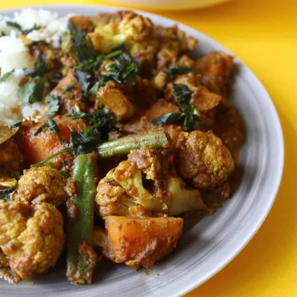 Butternut Squash Aloo Gobi (easy vegetable curry) — Vegan Recipe Bowl